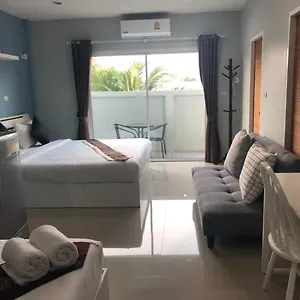 بيت ضيافة كاو أوت أيربورت, Nai Yang Beach
